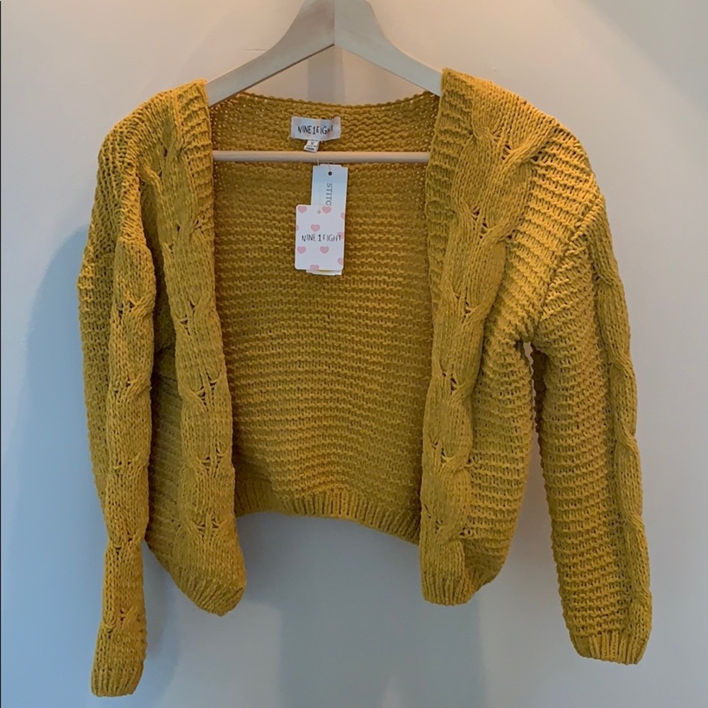 Kids mustard yellow sweater, size s (7/8)
